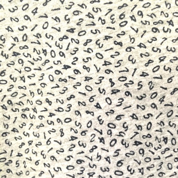 BabyGap Girls' Heather Gray Scattered Numbers Long Sleeved Shirt, Size 5 - Picture 3 of 4